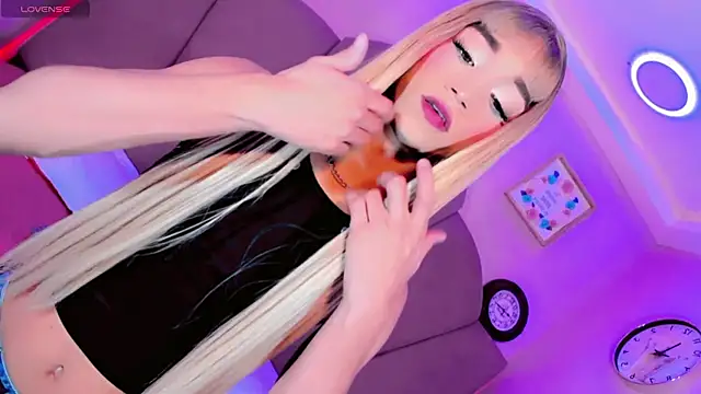 Snapshot of Nauthy_girl chatting on October 13, 2025, 12:29 pm Nauthy girl online show from October 13, 2025, 12:29 pm