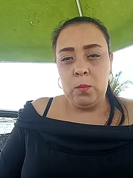 Dannaparis online show from September 13, 2025, 5:35 pm