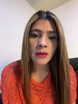 Snapshot of Skarlett_12_ chatting on October 26, 2025, 11:10 am Skarlett 12  online show from October 26, 2025, 11:10 am