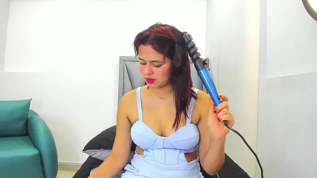 Snapshot of Sofia_villareal chatting on October 9, 2025, 12:49 pm Sofia villareal online show from October 9, 2025, 12:49 pm