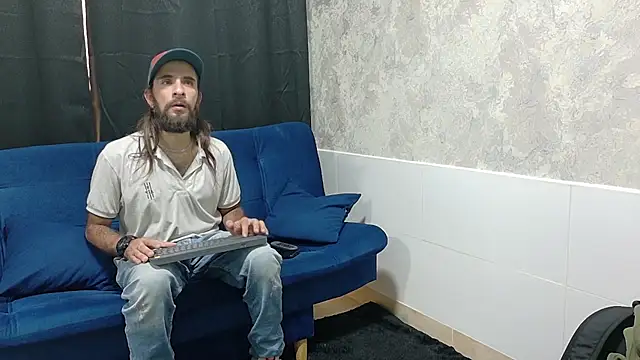 hairy mannn online show from September 12, 2025, 7:57 pm