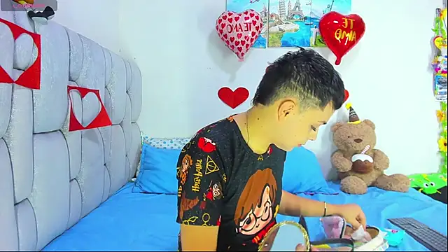 Snapshot of christopher_Hot chatting on February 11, 2026, 7:03 pm christopher Hot online show from February 11, 2026, 7:03 pm