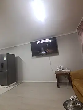 Snapshot of LuciousLyon chatting on January 14, 2026, 9:51 pm LuciousLyon online show from January 14, 2026, 9:51 pm