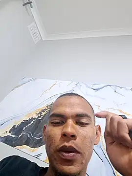 Snapshot of LuciousLyon chatting on November 5, 2025, 9:07 pm LuciousLyon online show from November 5, 2025, 9:07 pm