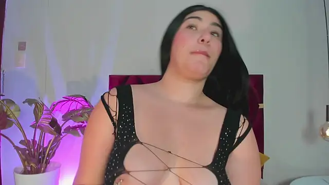 Snapshot of MaraRosenthal chatting on October 3, 2025, 11:45 am MaraRosenthal online show from October 3, 2025, 11:45 am