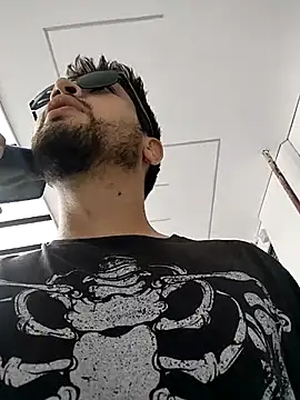 Snapshot of roxyrougee chatting on October 20, 2025, 2:50 pm roxyrougee online show from October 20, 2025, 2:50 pm