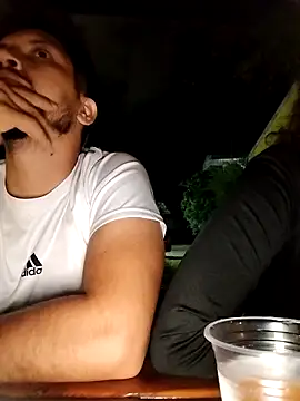 Snapshot of roxyrougee chatting on October 13, 2025, 4:03 am roxyrougee online show from October 13, 2025, 4:03 am