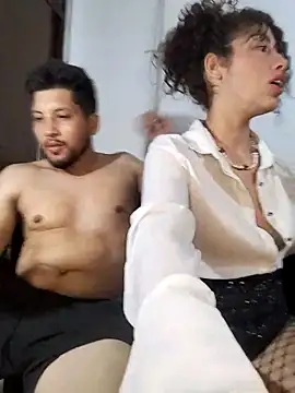 Snapshot of roxyrougee chatting on October 10, 2025, 12:11 am roxyrougee online show from October 10, 2025, 12:11 am