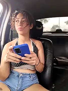 roxyrougee online show from November 9, 2025, 2:10 pm