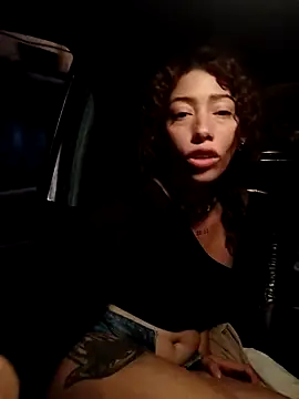 Snapshot of roxyrougee chatting on October 30, 2025, 8:12 am roxyrougee online show from October 30, 2025, 8:12 am