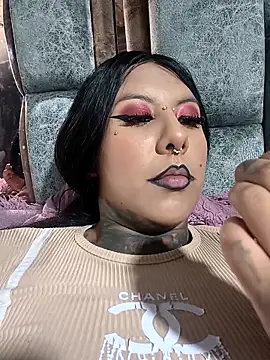 missashlyrosette online show from April 2, 2026, 10:49 pm