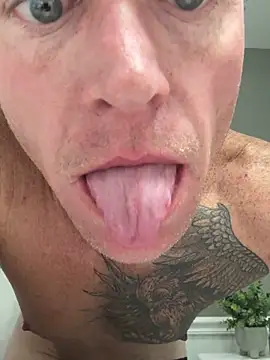 DILFiGuess11 online show from September 10, 2025, 3:05 am