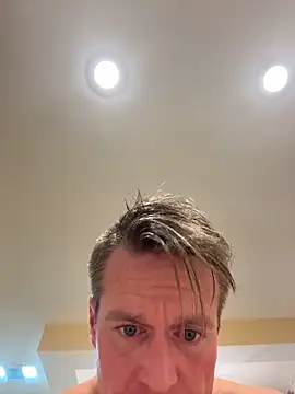 DILFiGuess11 online show from February 15, 2026, 3:51 am