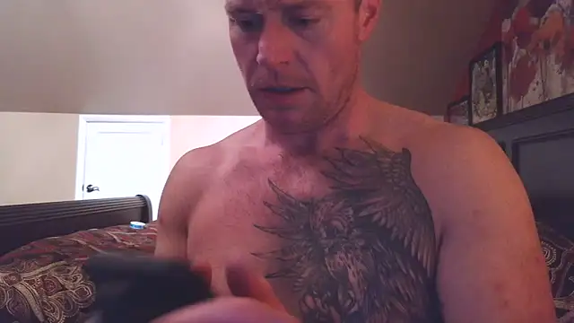 DILFiGuess11 online show from May 28, 2026, 2:41 am