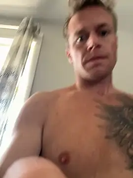 DILFiGuess11 online show from October 1, 2025, 5:17 pm