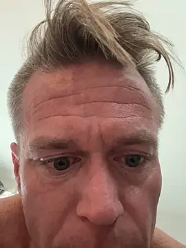 DILFiGuess11 online show from September 21, 2025, 6:57 pm