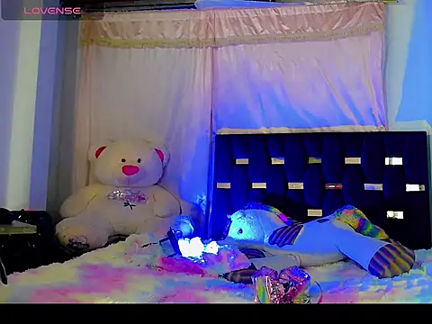 TheBlackwidows online show from October 28, 2025, 9:58 pm