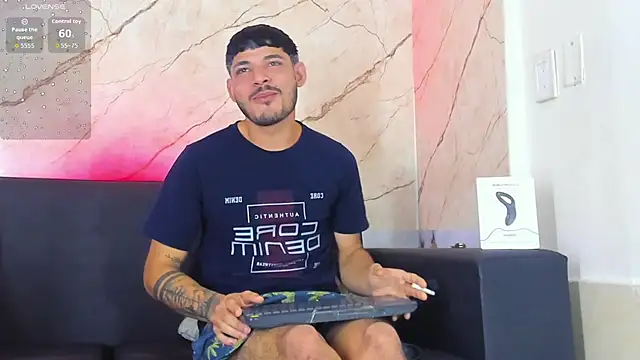 Golldens Dreamss online show from September 30, 2025, 7:53 pm