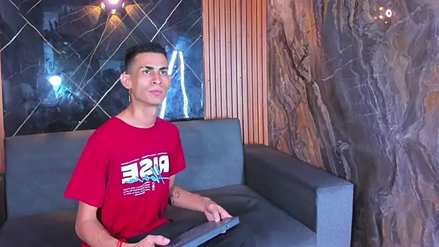 Golldens Dreamss online show from September 23, 2025, 4:08 am