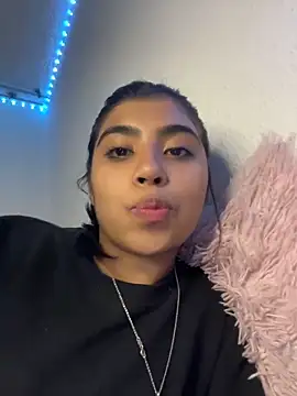 DianeSuns  online show from April 17, 2026, 3:53 am