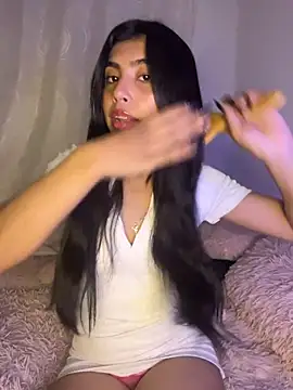 DianeSuns  online show from March 25, 2026, 4:56 am