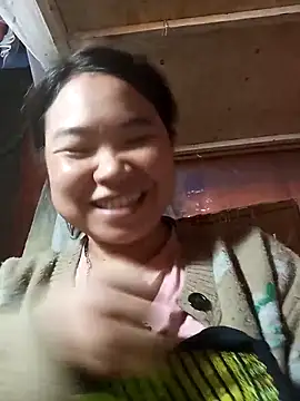 may-squirl online show from November 5, 2025, 8:06 am