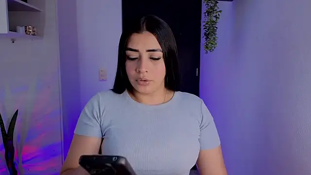Snapshot of Kayleemorales chatting on May 13, 2026, 5:42 pm Kayleemorales online show from May 13, 2026, 5:42 pm