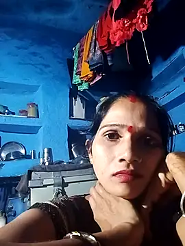 Jooli xx online show from September 28, 2025, 5:09 pm