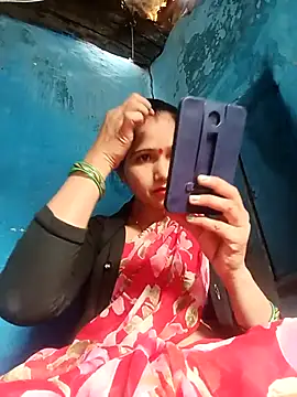 Jooli xx online show from April 2, 2026, 1:46 am