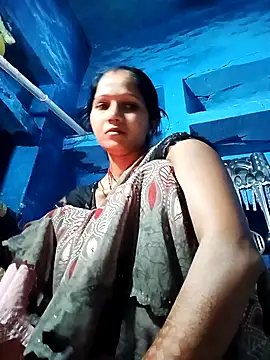 Jooli xx online show from October 2, 2025, 3:21 am