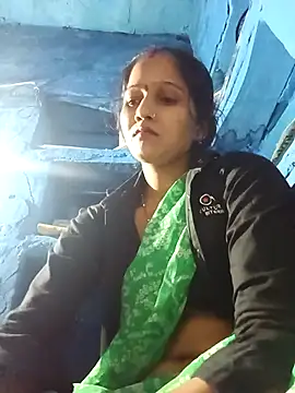 Jooli xx online show from October 15, 2025, 2:03 pm