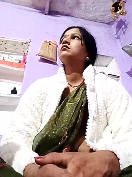 Jooli xx online show from February 22, 2026, 9:27 pm