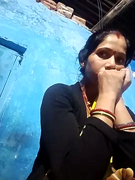 Jooli xx online show from February 25, 2026, 1:00 pm