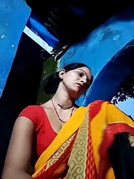 Jooli xx online show from September 19, 2025, 1:04 pm