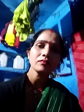 Jooli xx online show from March 4, 2026, 2:14 pm