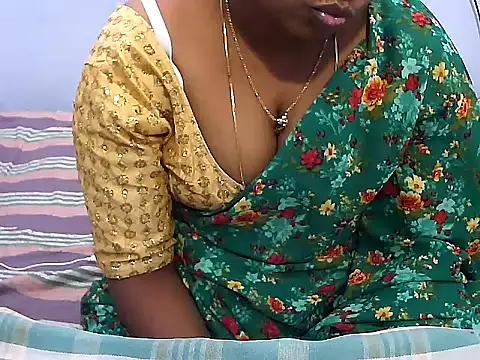 Snapshot of pinky_telugu_143 chatting on October 21, 2025, 1:10 pm pinky telugu 143 online show from October 21, 2025, 1:10 pm