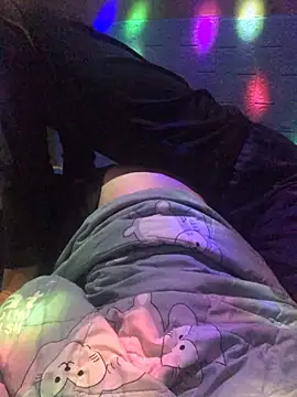 leehank01 online show from November 11, 2025, 4:13 pm