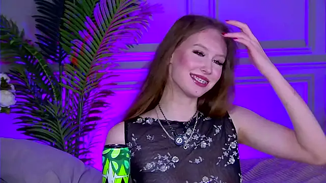 Snapshot of -VivienRay- chatting on October 12, 2025, 5:14 pm -VivienRay- online show from October 12, 2025, 5:14 pm