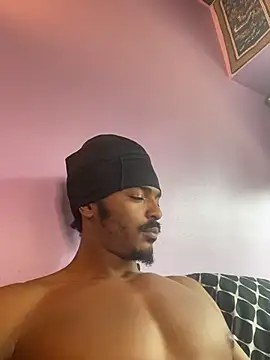Snapshot of TRILLAHUNG chatting on July 10, 2026, 8:31 pm TRILLAHUNG online show from July 10, 2026, 8:31 pm