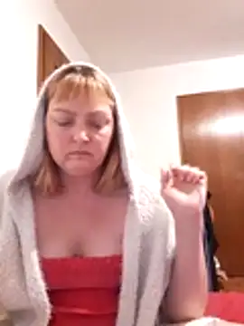 Snapshot of LiluLiluLilu chatting on November 8, 2025, 6:11 pm LiluLiluLilu online show from November 8, 2025, 6:11 pm