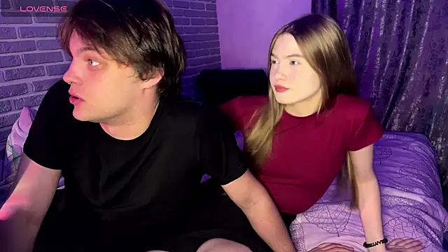 Snapshot of fetchingcouplee chatting on October 3, 2025, 2:29 pm fetchingcouplee online show from October 3, 2025, 2:29 pm