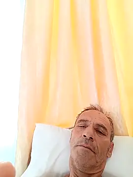 Snapshot of Meliwem12 chatting on September 25, 2025, 5:13 am Meliwem12 online show from September 25, 2025, 5:13 am