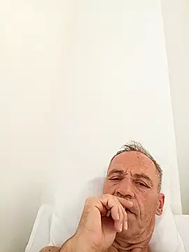 Snapshot of Meliwem12 chatting on October 18, 2025, 8:05 am Meliwem12 online show from October 18, 2025, 8:05 am