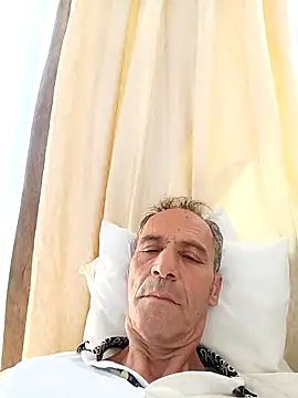 Snapshot of Meliwem12 chatting on October 1, 2025, 8:19 am Meliwem12 online show from October 1, 2025, 8:19 am