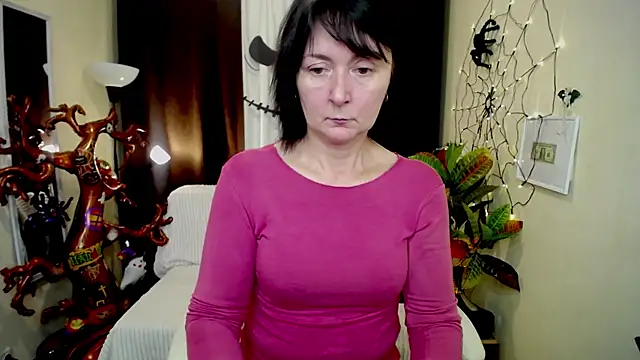 Snapshot of VivianGuchih chatting on October 11, 2025, 6:03 am VivianGuchih online show from October 11, 2025, 6:03 am