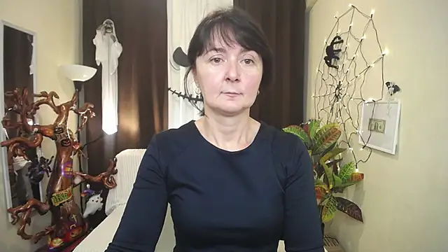 Snapshot of VivianGuchih chatting on October 12, 2025, 6:26 am VivianGuchih online show from October 12, 2025, 6:26 am