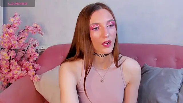 Snapshot of Alisha_Green chatting on September 22, 2025, 8:42 am Alisha Green online show from September 22, 2025, 8:42 am