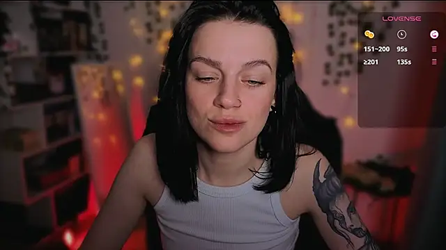 raspberry  girl  online show from October 9, 2025, 9:37 pm