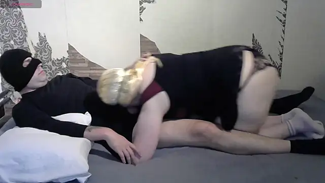 Cutebunnyhoney online show from October 7, 2025, 10:00 pm