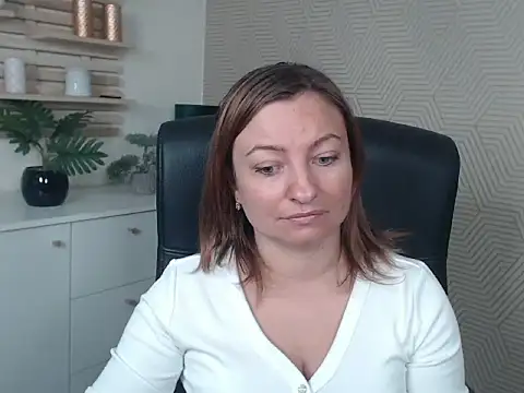 angelaSamt online show from September 22, 2025, 5:46 am